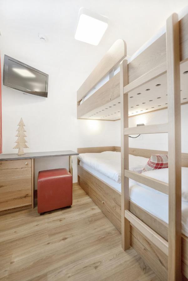 פרטנאו Hotel Alpina Superior מראה חיצוני תמונה