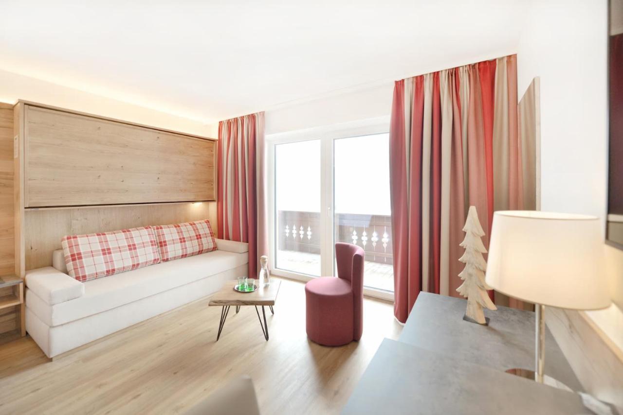 פרטנאו Hotel Alpina Superior מראה חיצוני תמונה